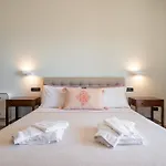 Kır Evi Elicriso